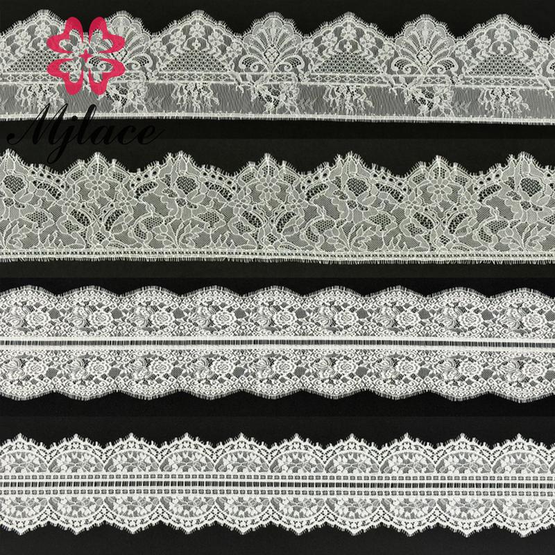 睫毛蕾丝饰边，打造精致时尚造型。