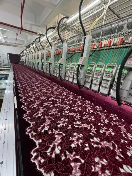 Macchina per pizzo in velluto con ricamo laser