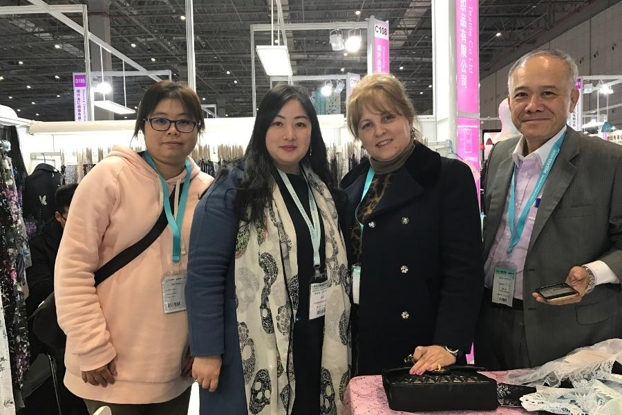 2017 shanghai spring textile exhibition client photo