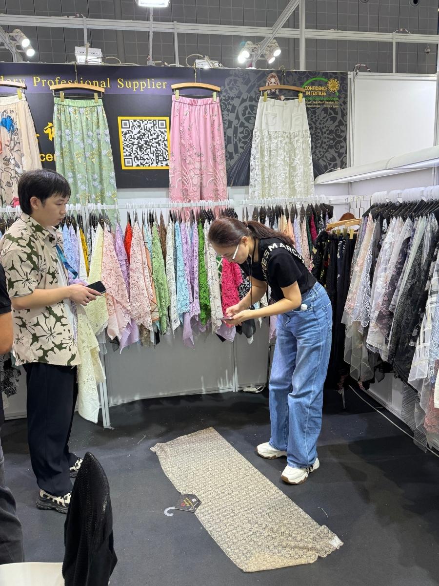 shanghai intertextile autumn 2024 client photo