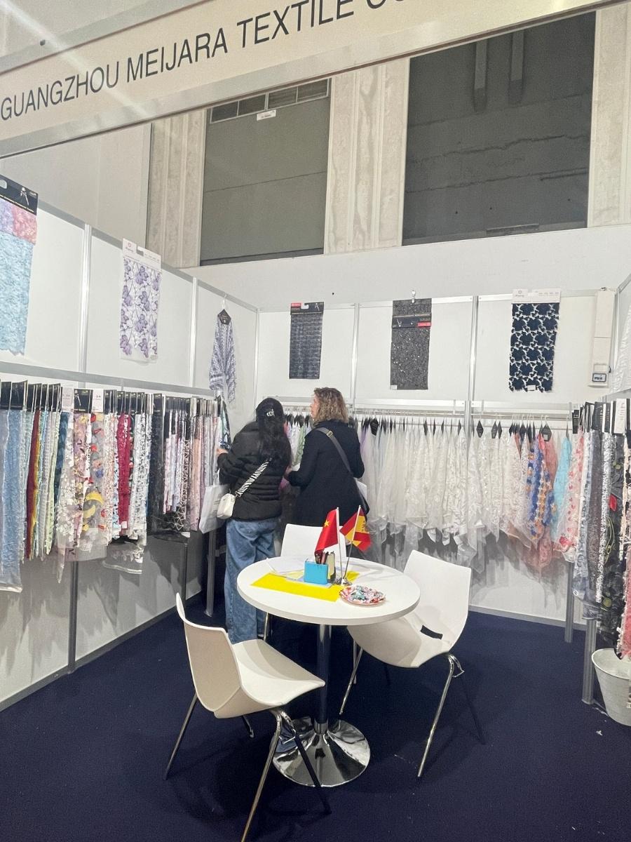 barcelona textile expo 2024 designer sample selection
