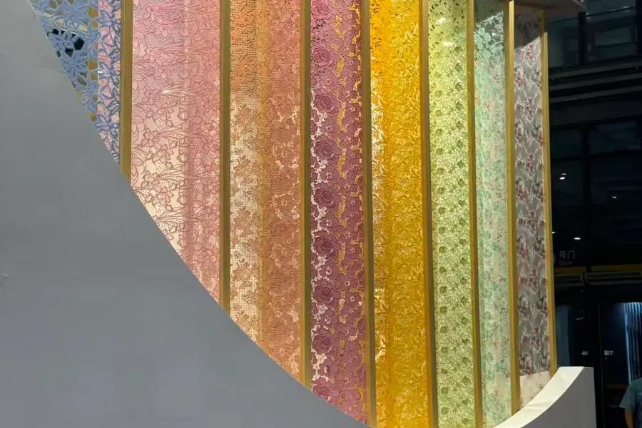 Meijara-Spitzenstoffkollektion in Shanghai ausgestellt