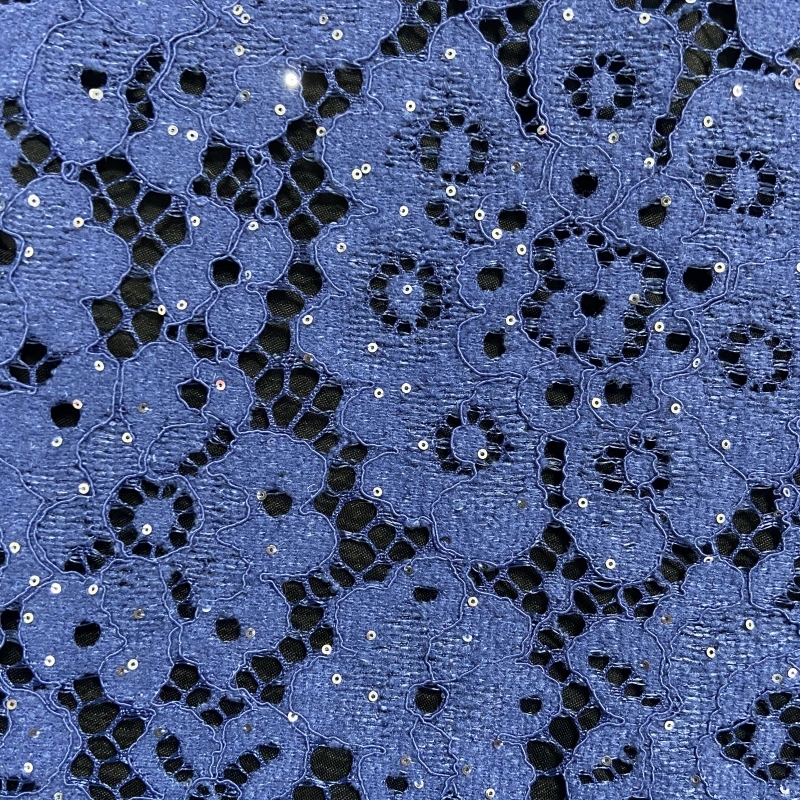 Delicate floral lace with scalloped trim