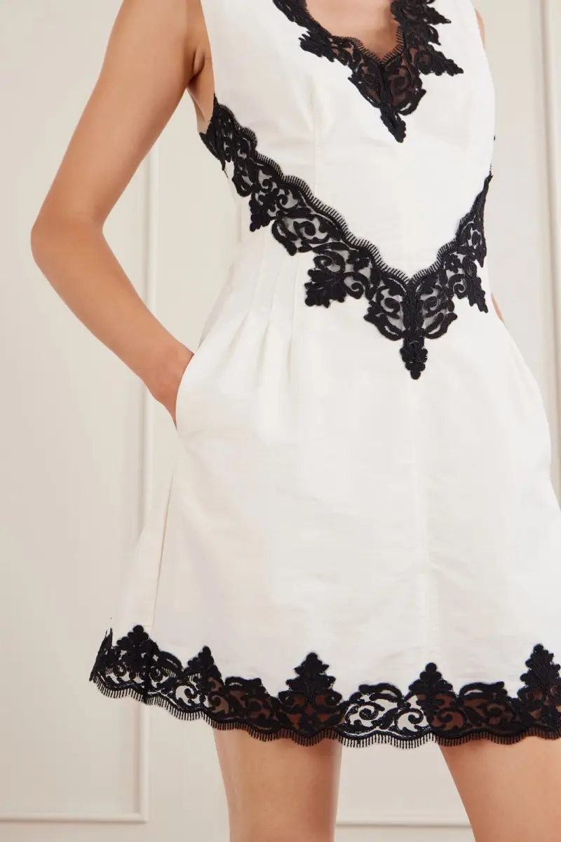 black lace neckline trim design