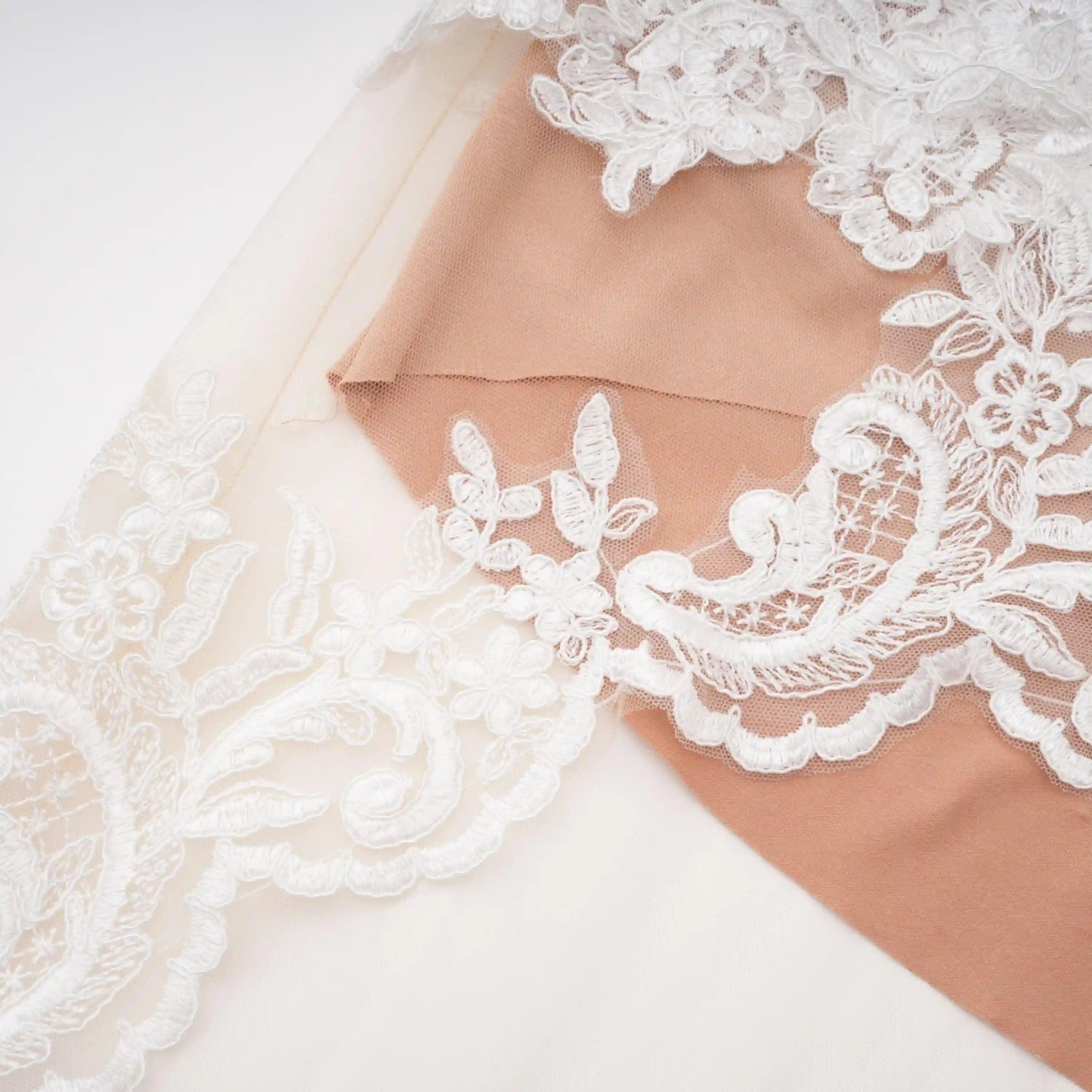 lace-fabric-lining-options-resortwear.webp