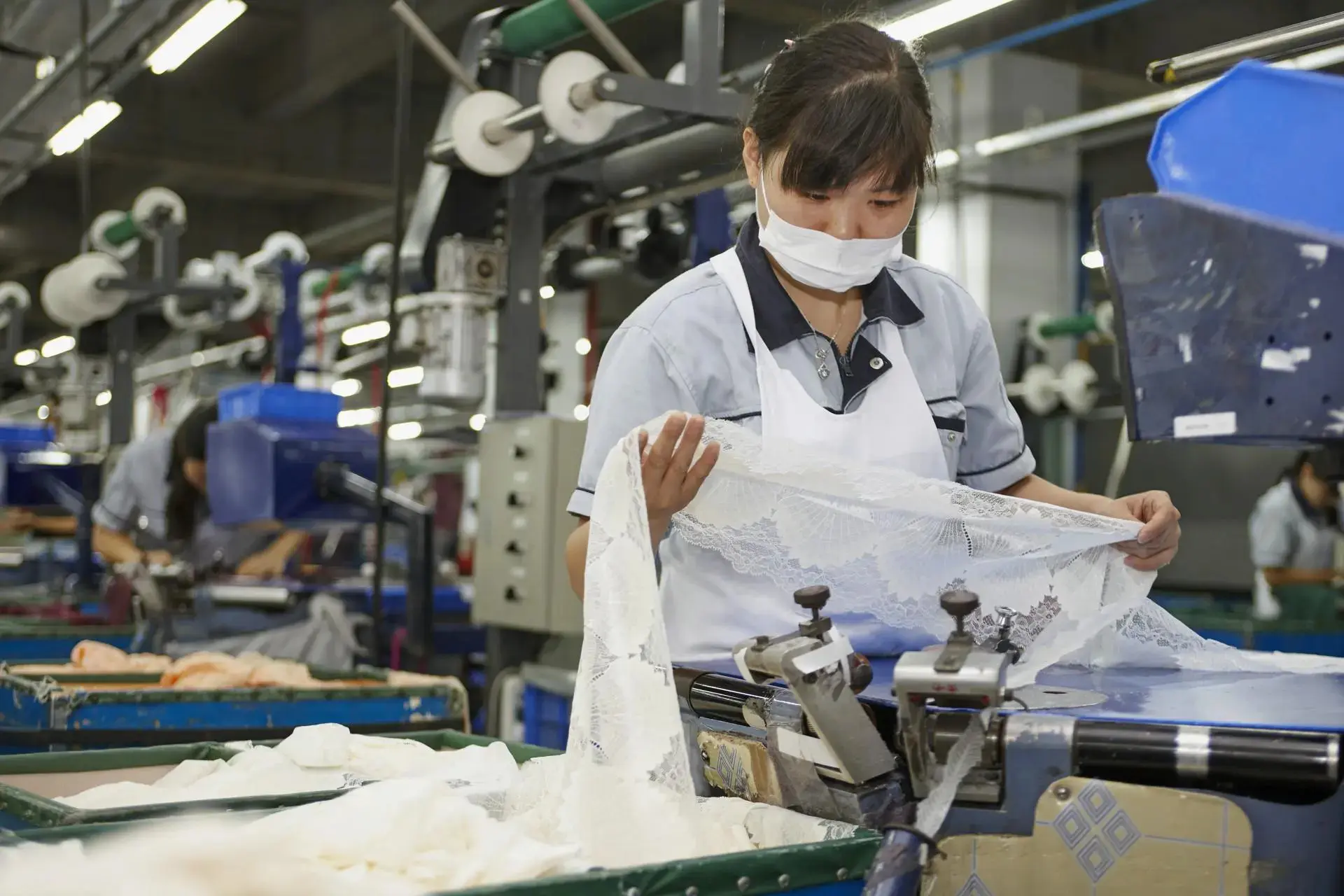 Lace fabric quality testing and inspection