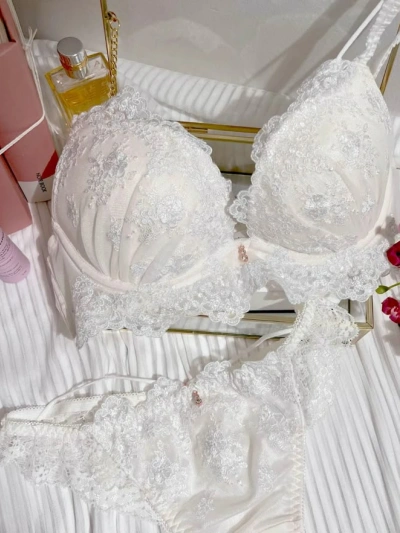 close-up white lace lingerie set