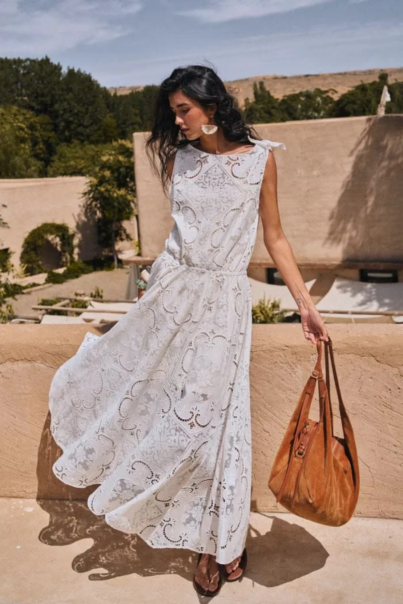 white-lace-maxi-dress-summer-fashion